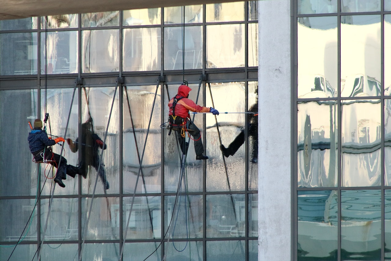 The Thrill of High-Rise Window Cleaning: A Closer Look at the Profession